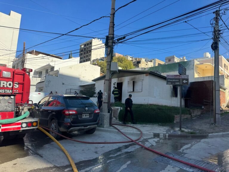 Incendio de vivienda en el Centro con pérdidas totales