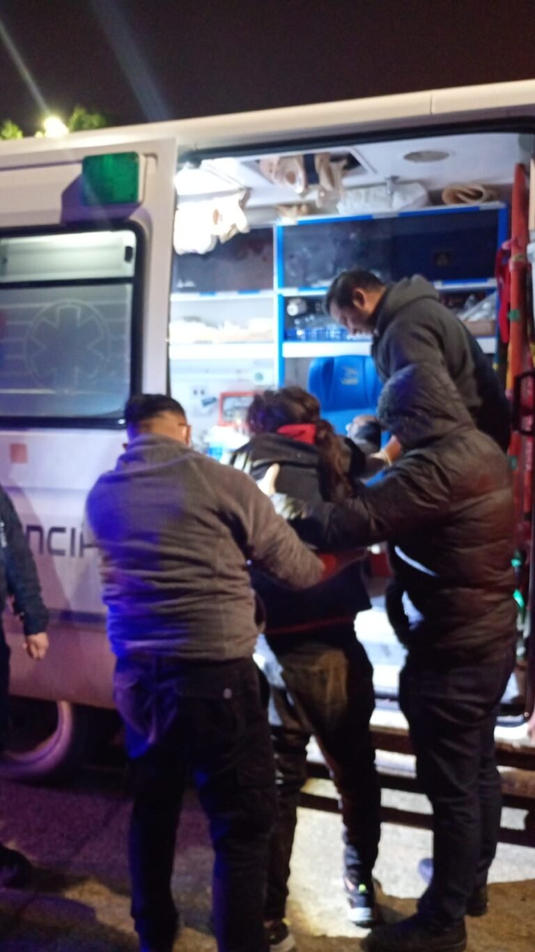 Dos hombres en situación de calle se agarraron a las piñas y resultaron con graves heridas