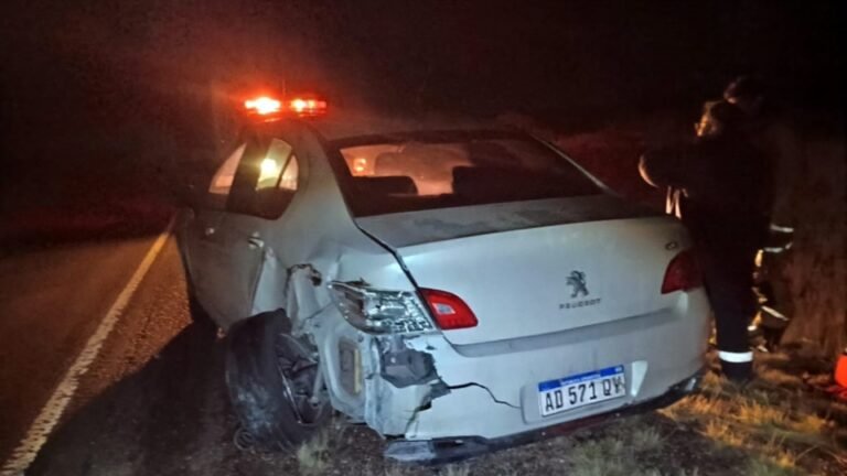 Dormía en la banquina de Ruta 3 y lo chocó un camión