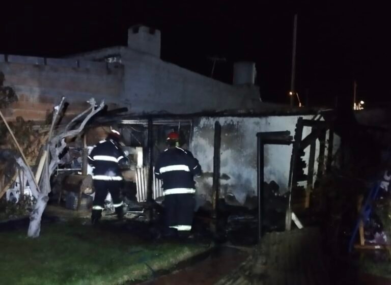 Se le incendió el galpón por un desperfecto eléctrico y las pérdidas fueron totales