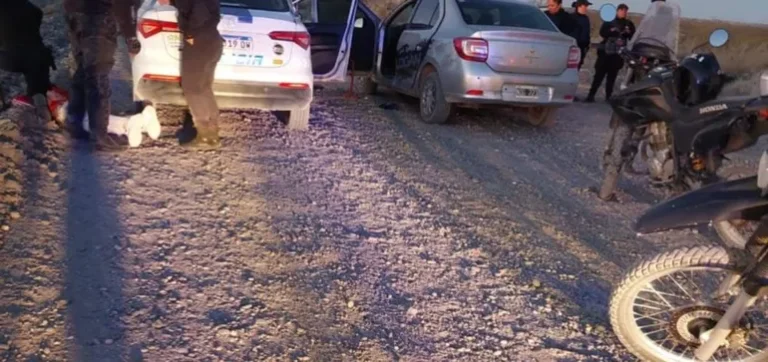 Un menor le robó el auto a su madre y huyó con su novia: fue perseguido por la Policía