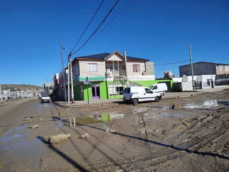 Vecinos de Juan XXIII denuncian abandono: “Quedamos olvidados, prometieron obras y soluciones”