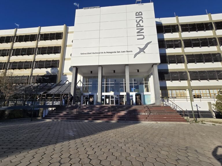 “Quería disparar en el Aula Magna”: una amenaza anónima sacude a la Universidad