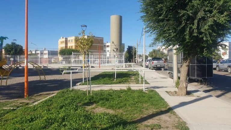 Denuncian que utilizan el playón deportivo del Pueyrredón para torneos de futbol privados