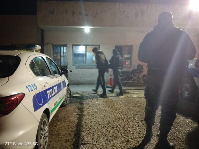 Era buscado por la Justicia y lo atraparon caminando por el barrio La Floresta