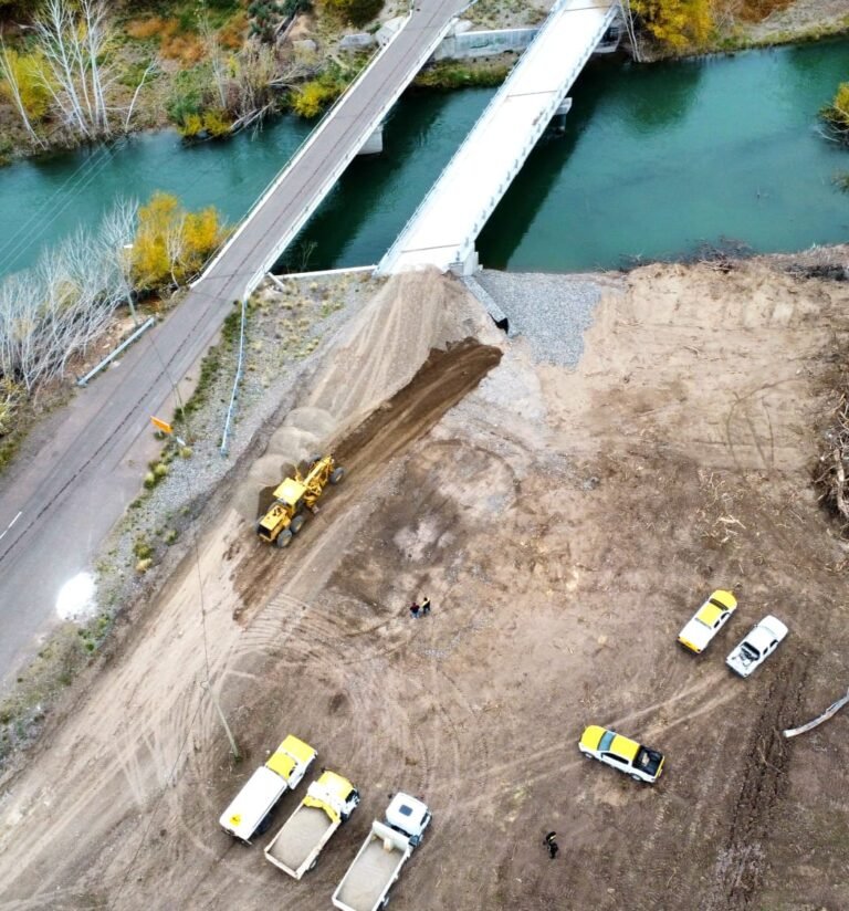 Reactivan la construcción de un nuevo puente para 28 de Julio