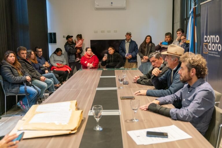 Dos nuevas obras de gas beneficiarán a más de 60 familias de Laprida y Caleta Córdova