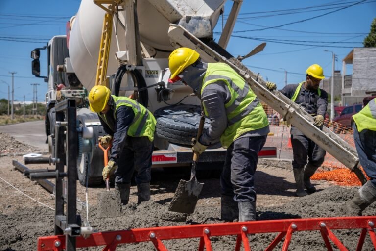 Con más de 45% del presupuesto anual ejecutado se licitó asfalto para el barrio Ceferino
