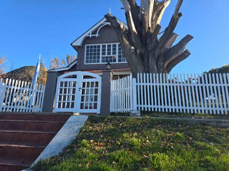 Investigan un robo en la residencia del gobernador: habrían ingresado por una ventana