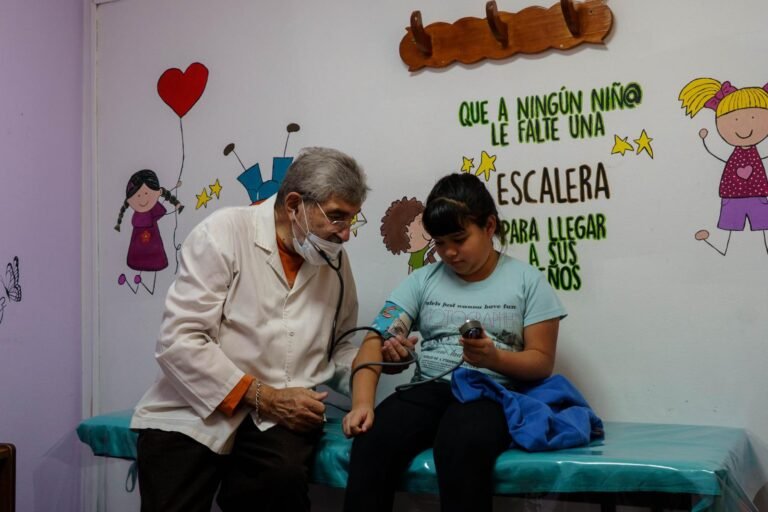 Con gran demanda se llevó adelante la jornada integral de Salud y entrega de Medicamentos Solidarios
