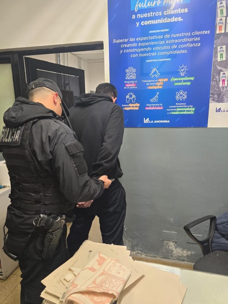 Detenido por robar dos botellas de fernet de un supermercado de Km 3
