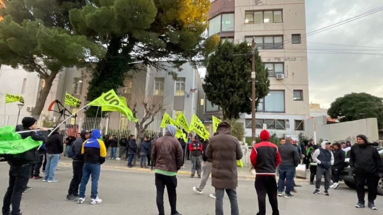 “Están despidiendo a 70 trabajadores por mes, la situación es insostenible”