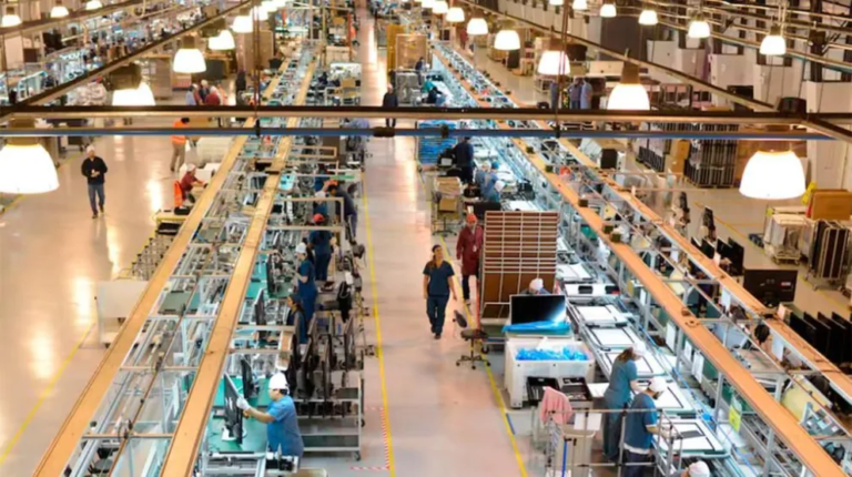 El gobierno fueguino demandará al Estado por la posible quita de aranceles a la tecnología