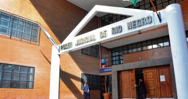 Difundió fotos íntimas de una mujer y tendrá que hacer un curso de masculinidades