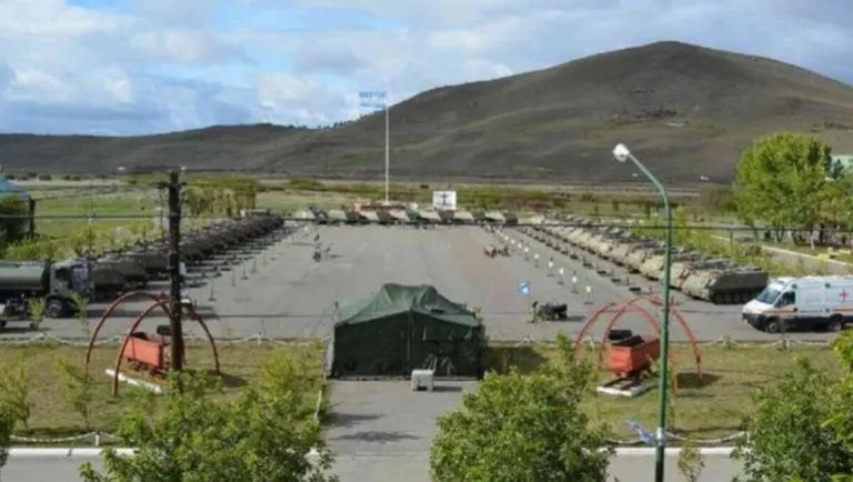 Lo detuvieron por una denuncia de abuso sexual contra sus hijastras y las amenaza desde la cárcel