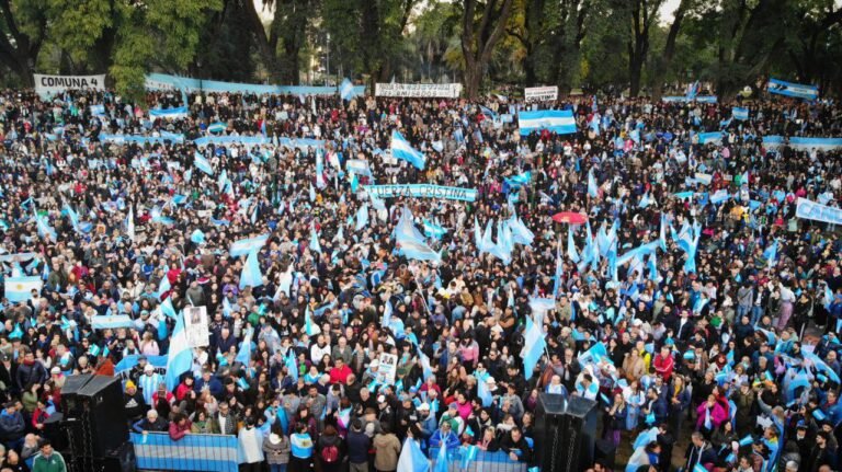 CFK habló a la militancia: volvió a criticar a Bullrich y al Gobierno
