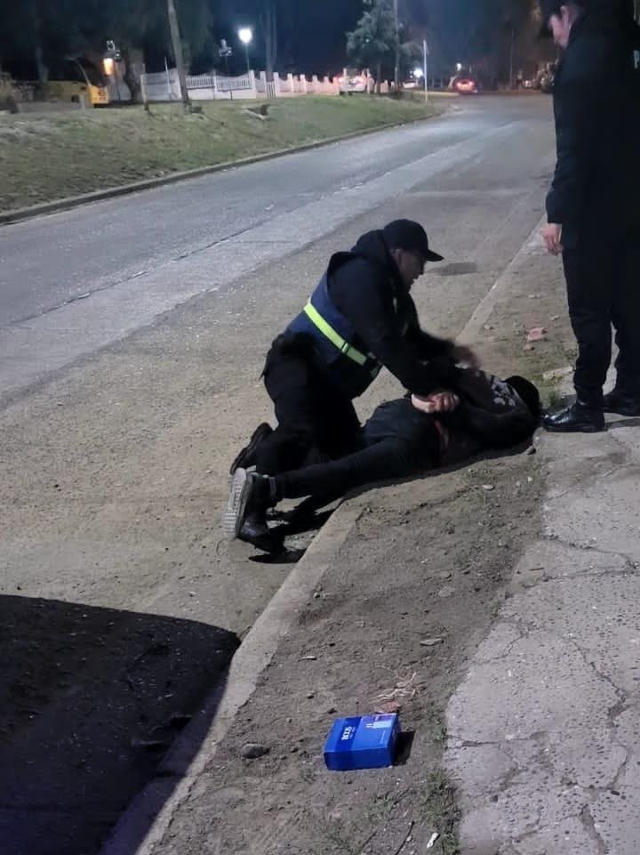 Escapó de una farmacia con un perfume robado y terminó preso