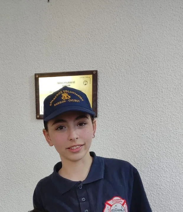 “Nos llena de orgullo”: con solo 15 años, una cadete de Bomberos salvó una vida