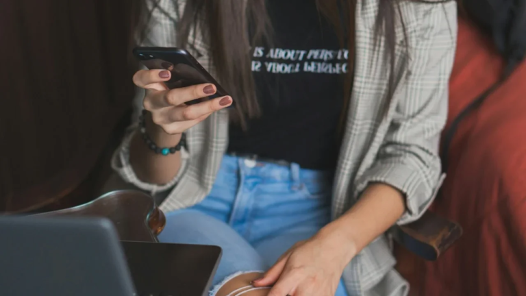 Piden hasta 30 años de cárcel para alumno que usó Inteligencia Artificial para crear porno con sus compañeras