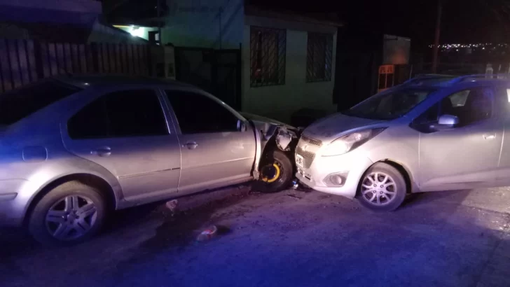 Llevaba a sus hijos a la escuela alcoholizado, chocó y terminaron en el hospital