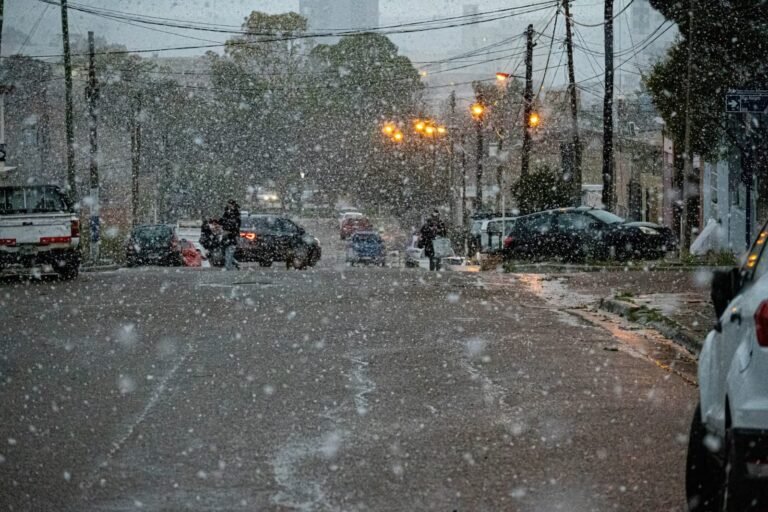 Martes con pronóstico de chaparrones y nevadas