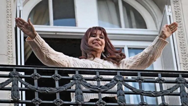 “Este modelo se cae”: el mensaje de Cristina Kirchner desde la prisión domiciliaria