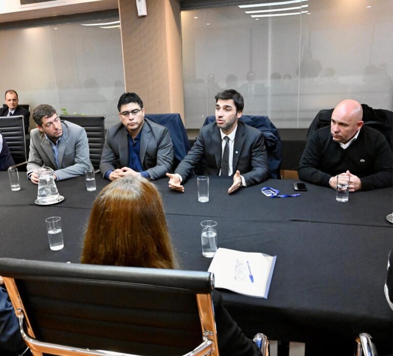 Por pedido de Torres y Vidal, Nación convocó a una reunión de urgencia para iniciar la temporada de pesca