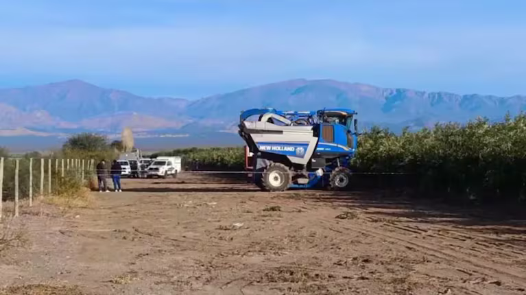 Un operario murió tras ser atropellado por una cosechadora que manejaba su compañero de trabajo