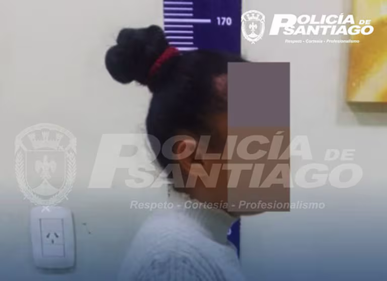 Detuvieron a una mamá acusada de golpear a sus hijos de 7 y 9 años