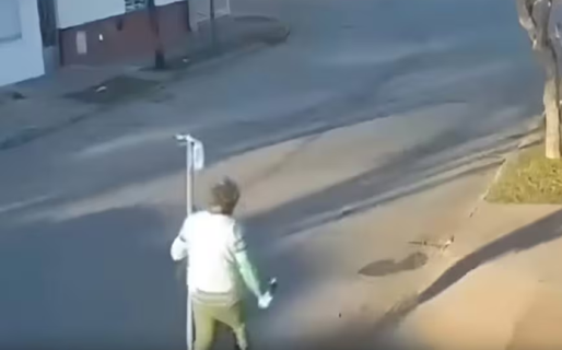 Insólito: un paciente salió del hospital con el portasuero para ir a comprar una botella de fernet