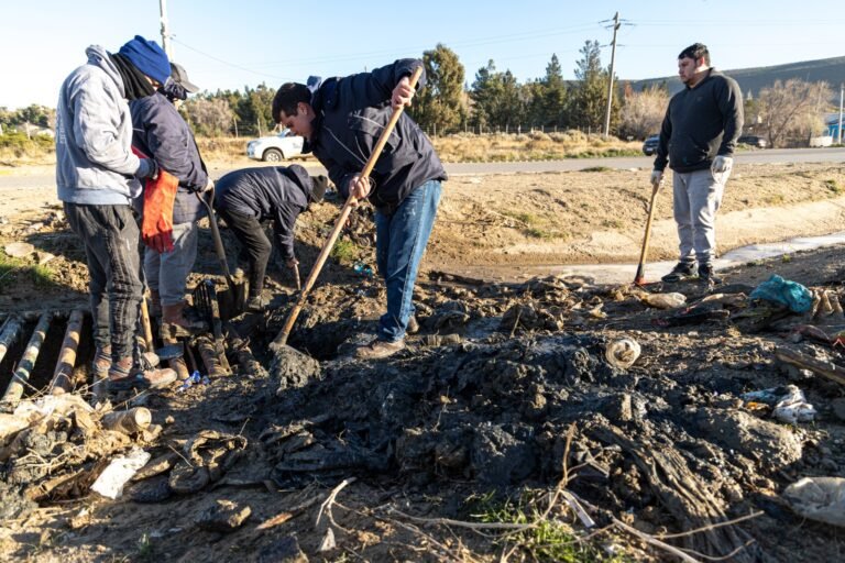 Continúan las tareas de limpieza de pluviales y sumideros en toda la ciudad