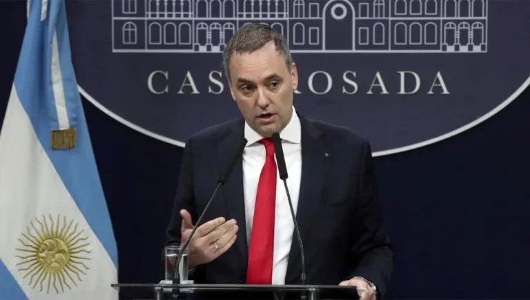 El Gobierno anunció que se eliminará el asueto por el Día del Trabajador del Estado