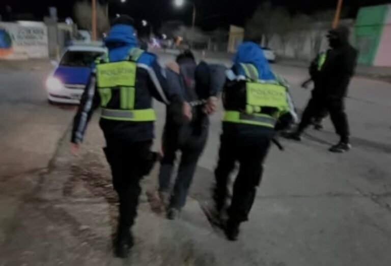 Detuvieron a un agente penitenciario por golpear a su pareja