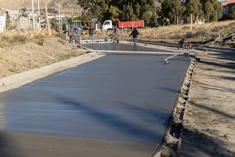 Continúan los trabajos en diferentes barrios: “Las obras viales son fundamentales en esta gestión”