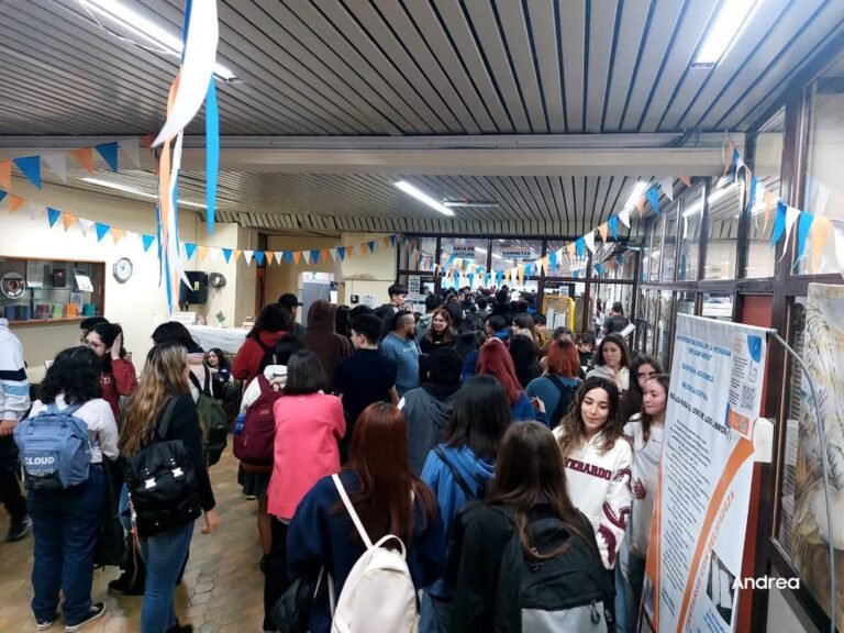 Arrancó la Expo “La Uni te recibe 2025”: dos días de información, charlas y actividades para futuros ingresantes