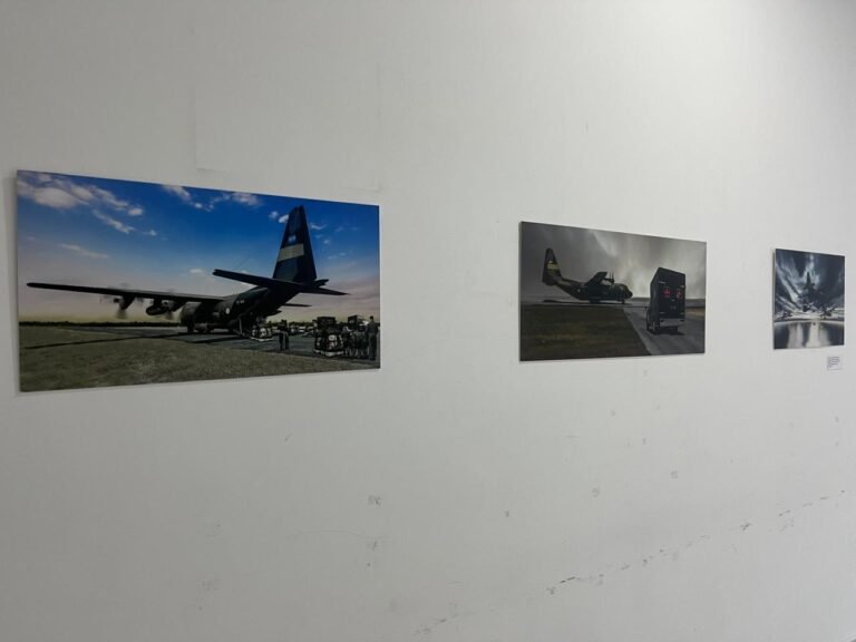 “Soberanía desde el cielo”: muestra fotográfica que refleja una mirada humanitaria de Malvinas