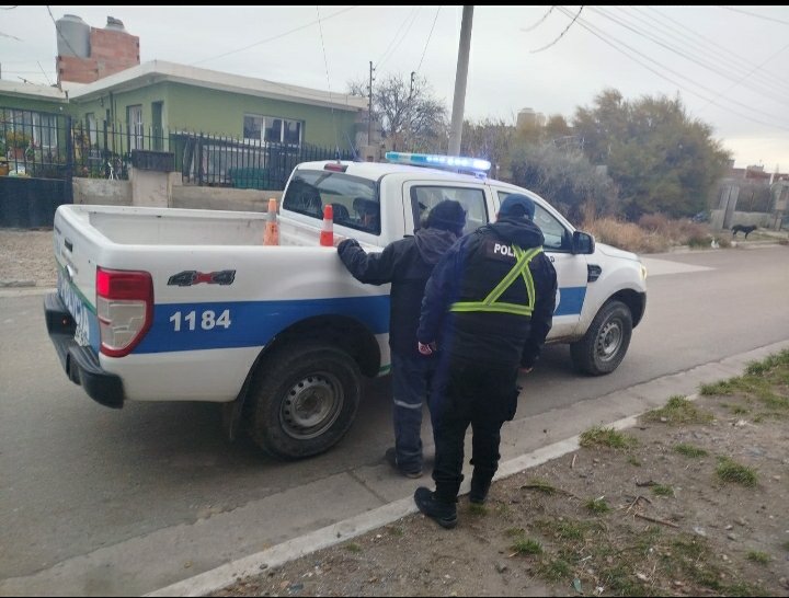 Estaba prófugo y lo atraparon cuando intentaba ingresar al patio de una vivienda