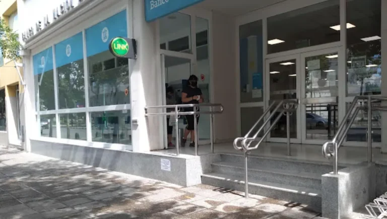 Un jubilado falleció tras descompensarse en una sucursal del Banco Nación