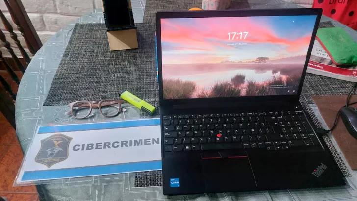 Un pedófilo condenado se hizo pasar por un chico de 15 años para chatear con 37 niños por WhatsApp