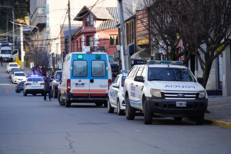 Conmoción: un joven murió tras caer del piso 11 en pleno centro de Bariloche