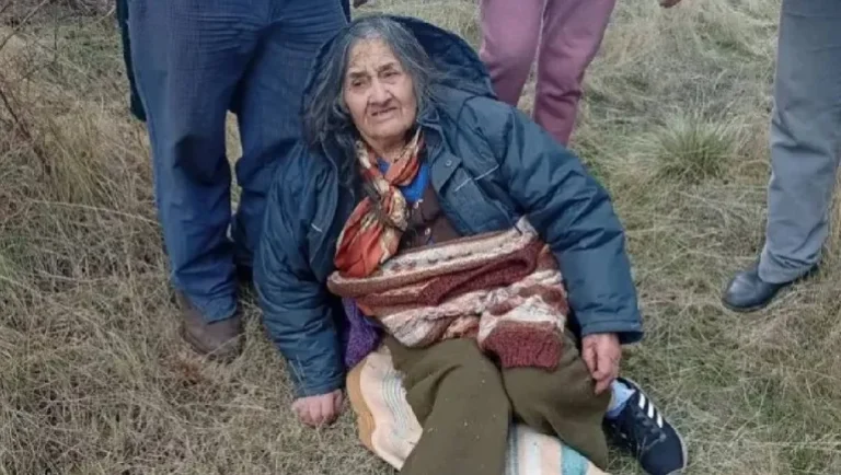Una mujer de 85 años estuvo perdida casi un día entero y pasó la noche en un cerro