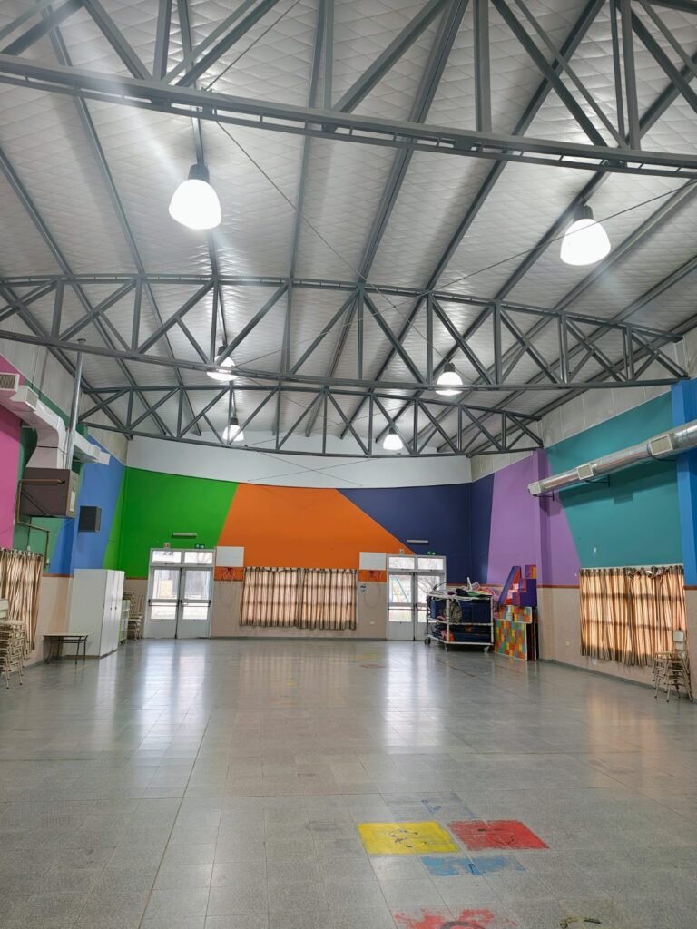Avanzan con obras de refacción y mantenimiento en escuelas de Comodoro