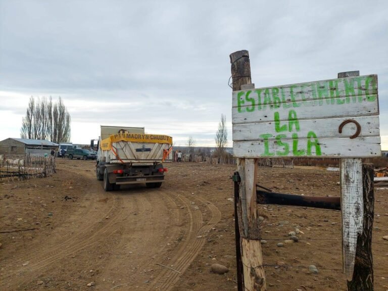 Las donaciones llegaron a Gualjaina y ya se distribuyen entre las comunidades rurales