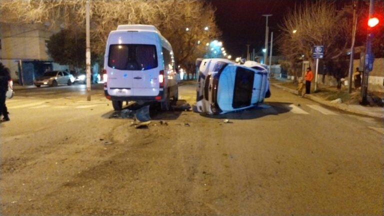 Una menor se llevó la camioneta del padre sin permiso y protagonizó un vuelco