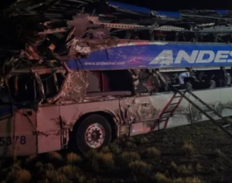 Pesar en Comodoro y Río Gallegos por la muerte del estudiante Raúl Oscar Flores, una de las víctimas en la tragedia de ruta 3