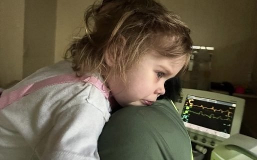 Ekatherina necesita un medicamento especial y su familia pide ayuda