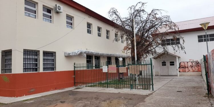 Gravísimo atentado en una escuela: liberaron gas dentro del edificio