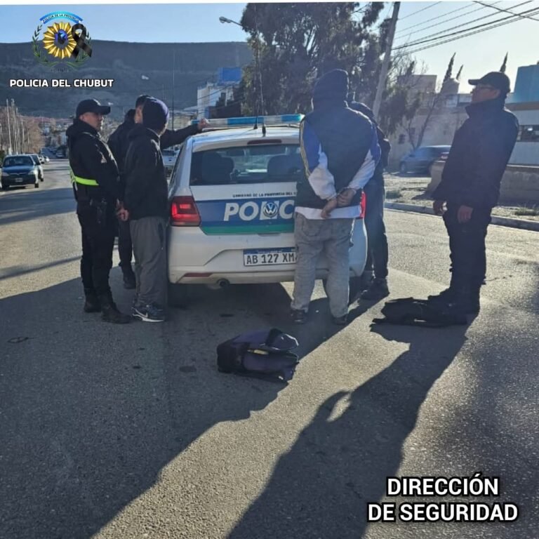 Lo atacaron a golpes para sacarle sus pertenencias cuándo iba a comprar con su hijo