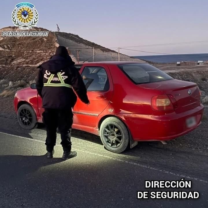 Estaba prófugo por robar y fue detenido en un control en Caleta Córdova