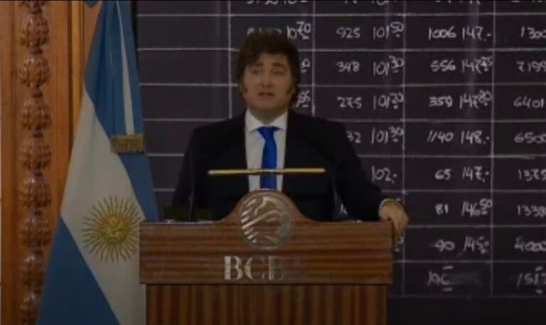 Javier Milei confirmó que vetará el aumento a las jubilaciones y anticipó que irá a la Justicia si el Congreso no lo respalda